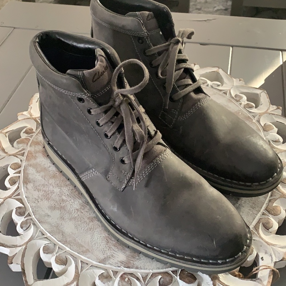 Clarks - Picture 2 of 5